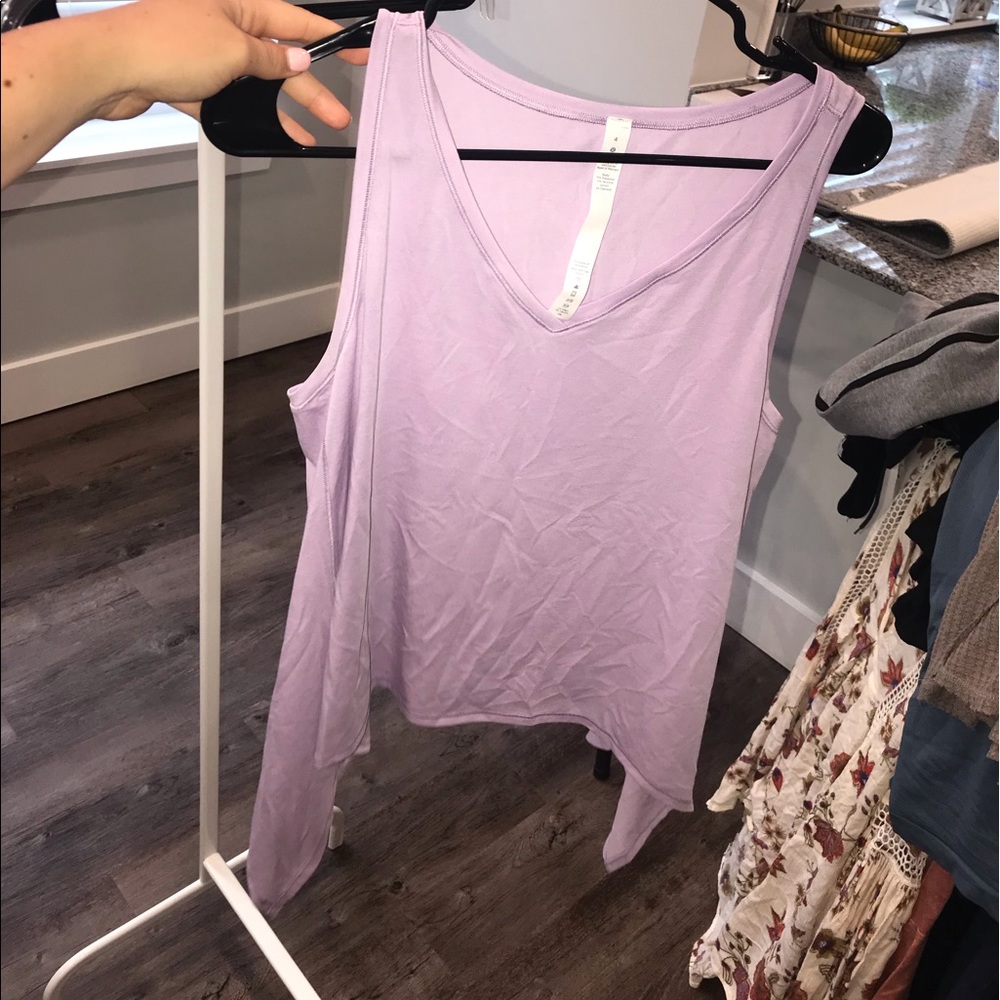 very cute flowy tank top!!